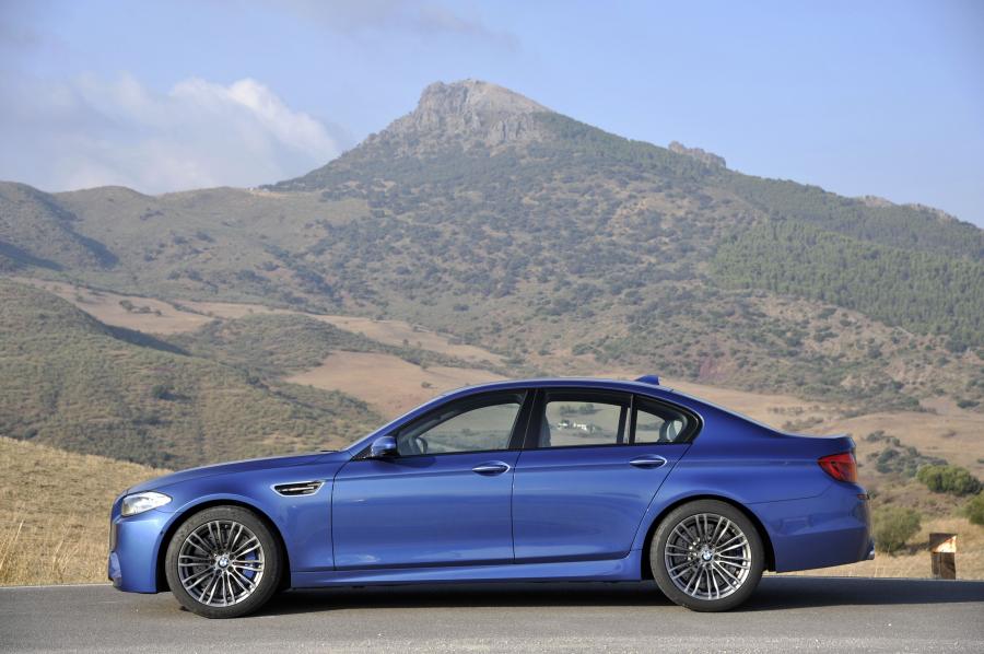  BMW M5 2011 года  (фото 83 из 344)